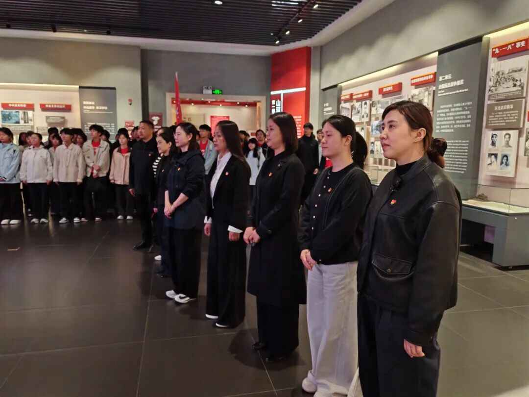 b58704e6cda00d7d9127101f49c5d93e.jpg b58704e6cda00d7d9127101f49c5d93e.jpg